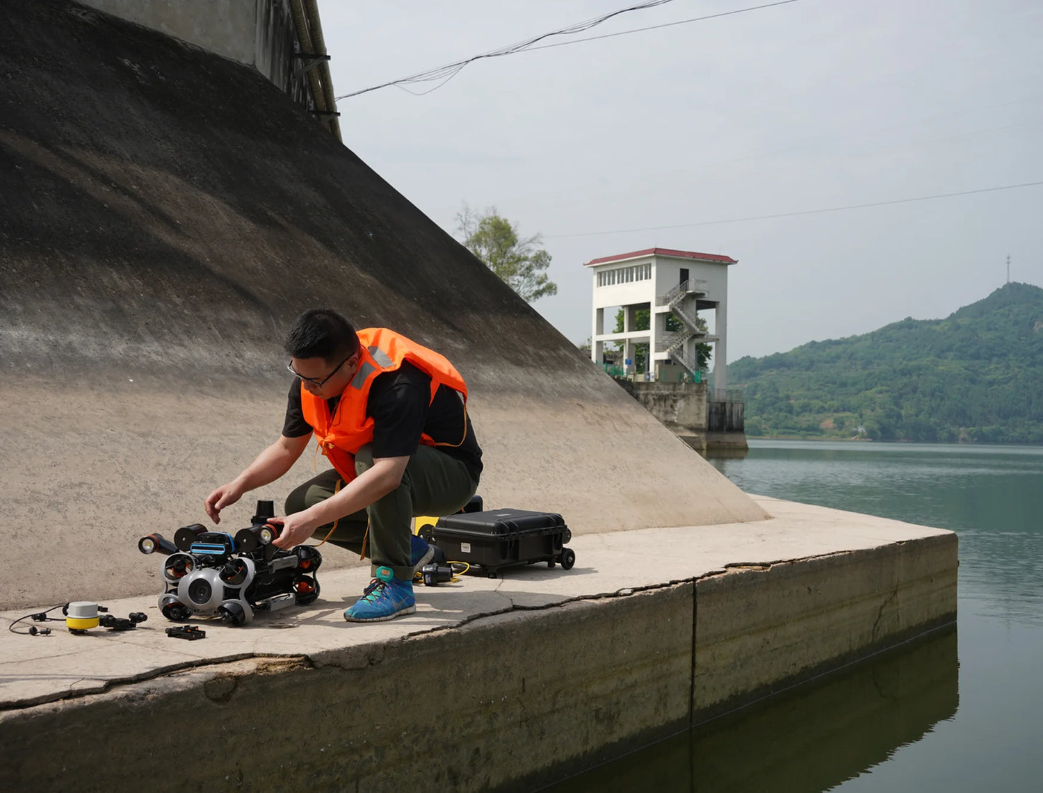 Chasing M2 Pro Max Industrial Grade Underwater Rov