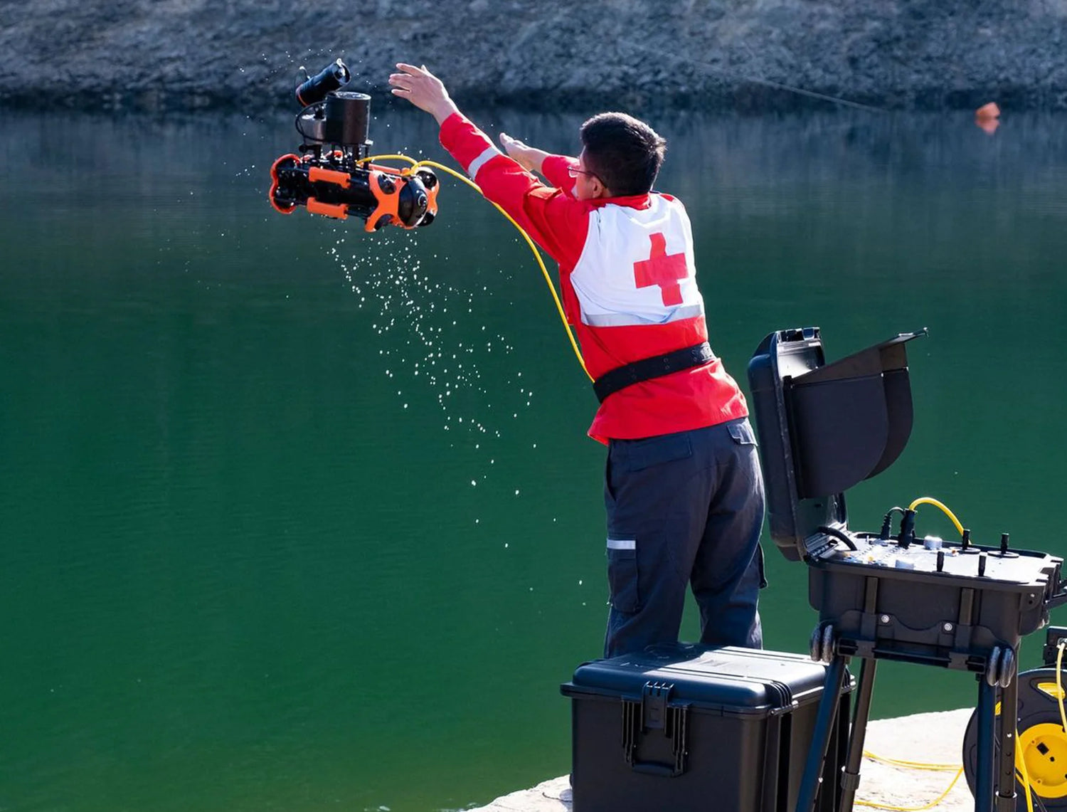 CHASING AC POWER SUPPLY