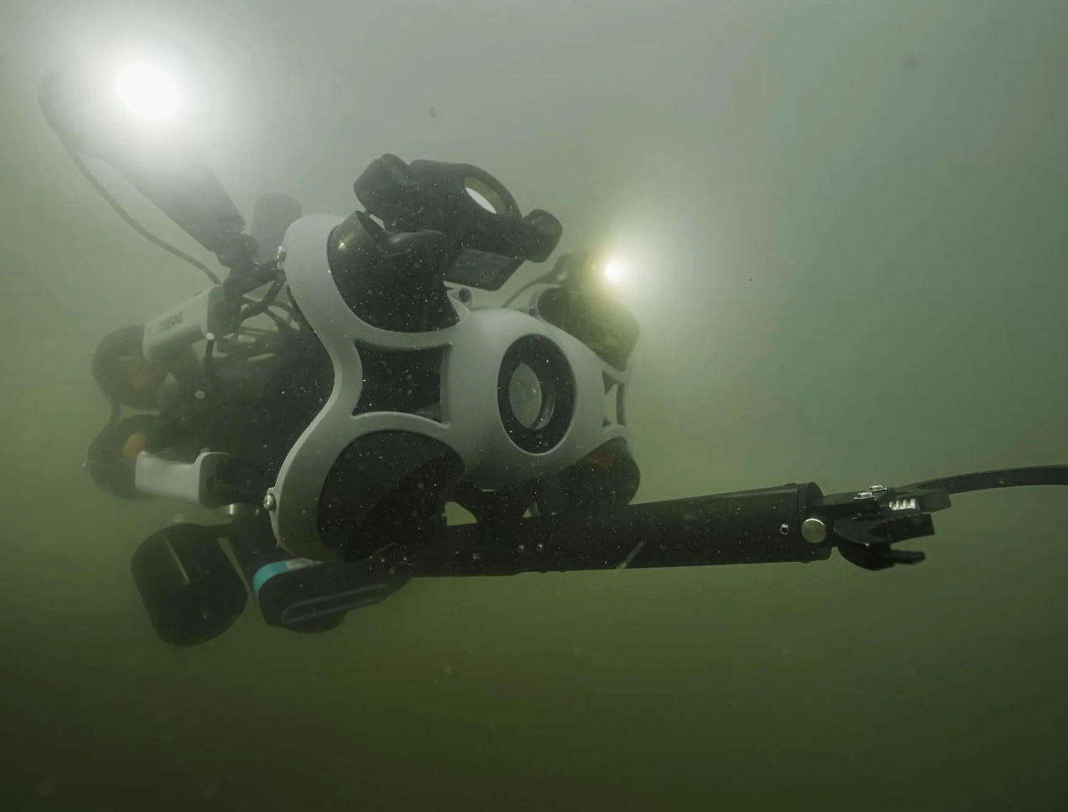 Chasing M2 Pro Max Industrial Grade Underwater Rov